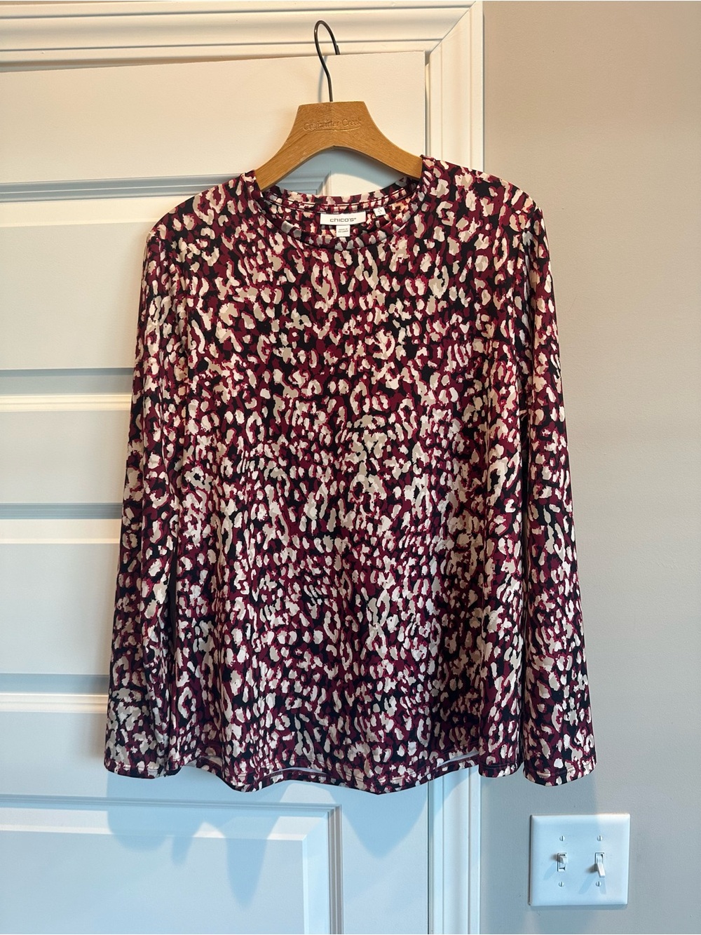 Chicos Zenergy UPF Leopard Print Long Sleeve Top